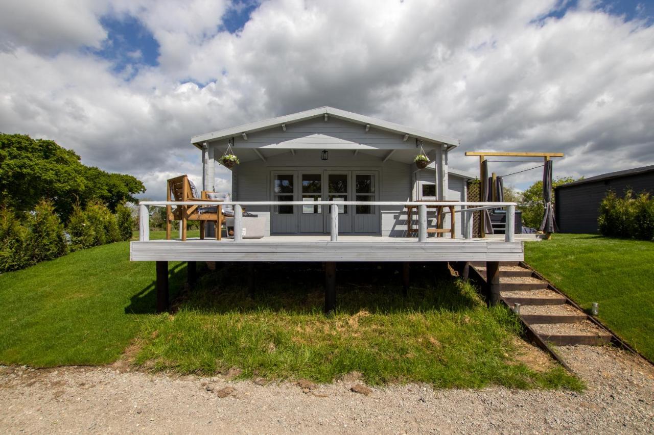 Choller Lake Lodges - Primrose Cabin With Private Hot Tub Ерандел Екстер'єр фото