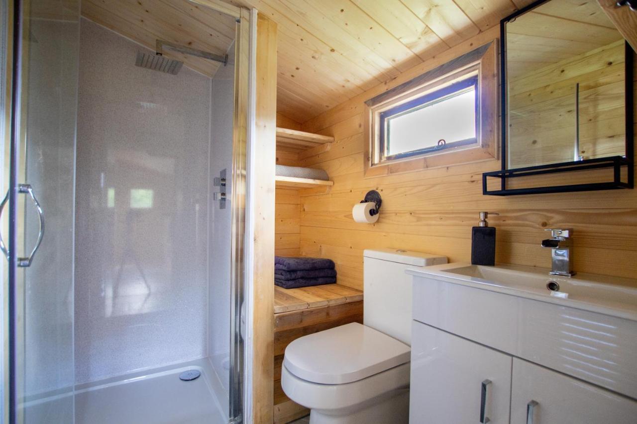 Choller Lake Lodges - Primrose Cabin With Private Hot Tub Ерандел Екстер'єр фото