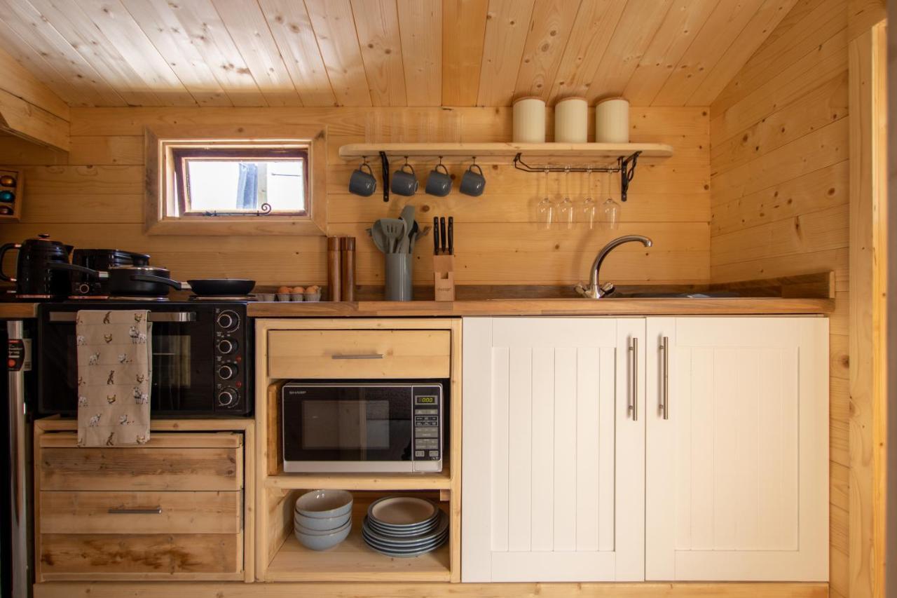 Choller Lake Lodges - Primrose Cabin With Private Hot Tub Ерандел Екстер'єр фото