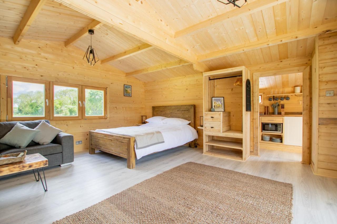 Choller Lake Lodges - Primrose Cabin With Private Hot Tub Ерандел Екстер'єр фото