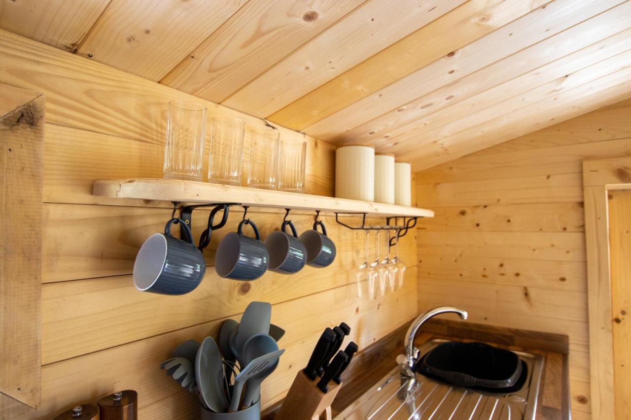 Choller Lake Lodges - Primrose Cabin With Private Hot Tub Ерандел Екстер'єр фото
